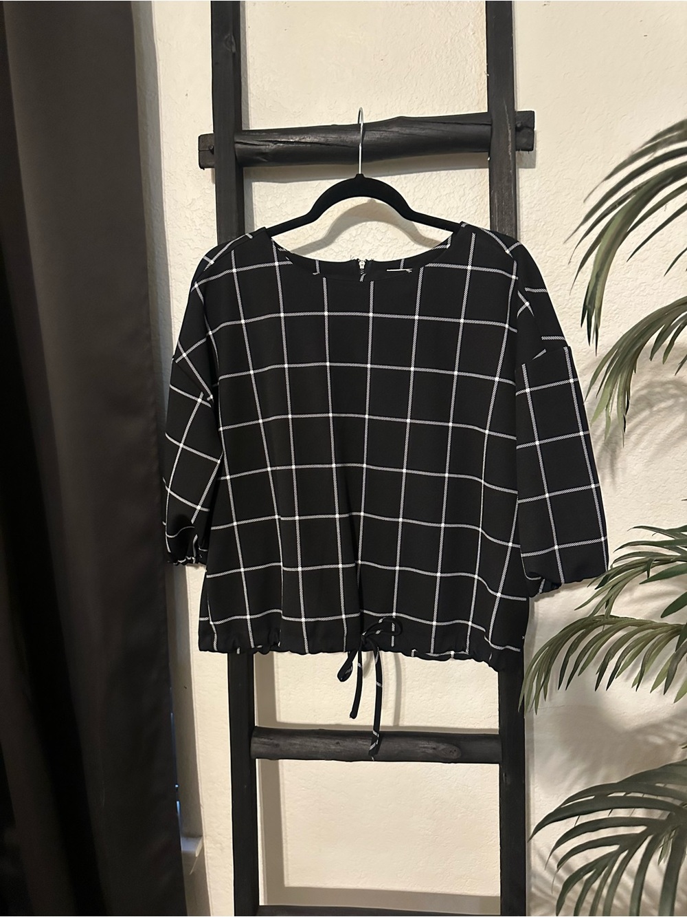 MELLODAY Black Windowpane Drawstring Top